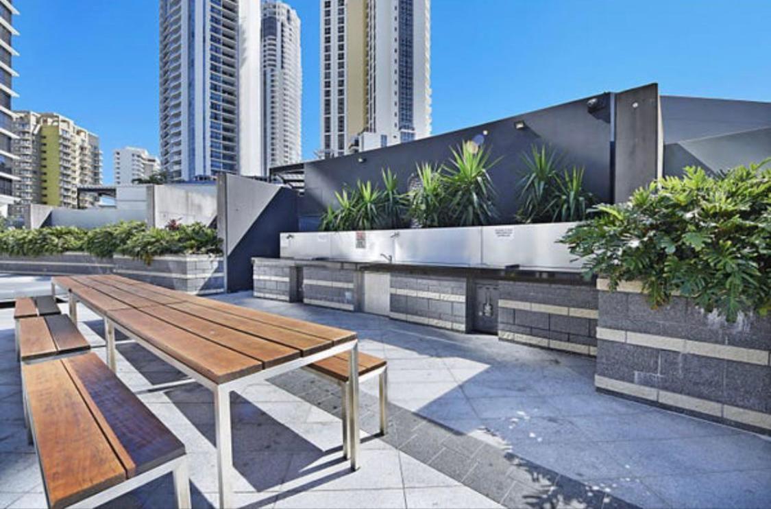 Circle On Cavill Sub Penthouse W/ 4 Bedrooms 골드코스트 외부 사진