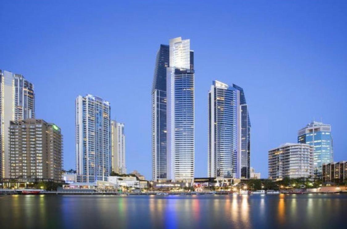 Circle On Cavill Sub Penthouse W/ 4 Bedrooms 골드코스트 외부 사진